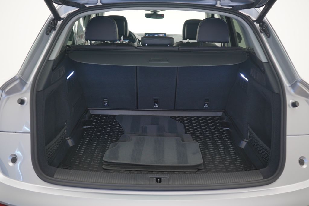 Thumbnail: 2023 Audi Q5 - 12