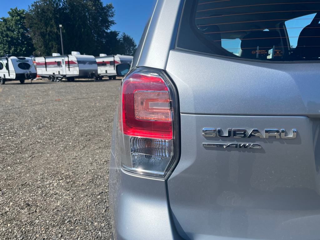 2018 Ice Silver Metallic Subaru Forester 2.5i AWD SUV