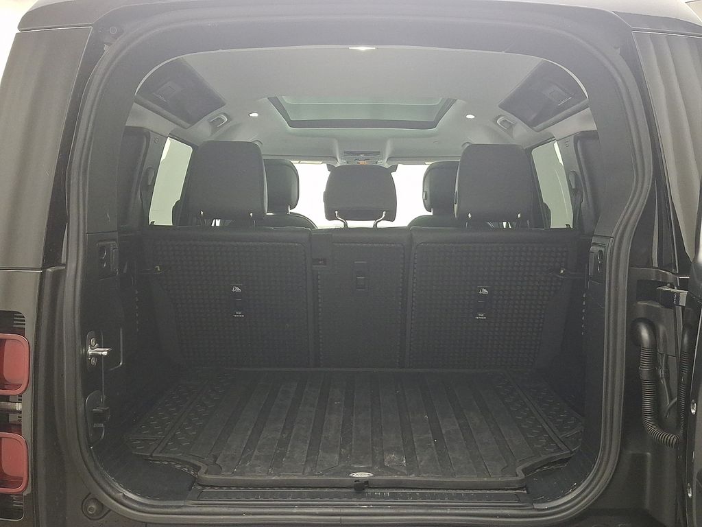 Thumbnail: 2025 Land Rover Defender - 28