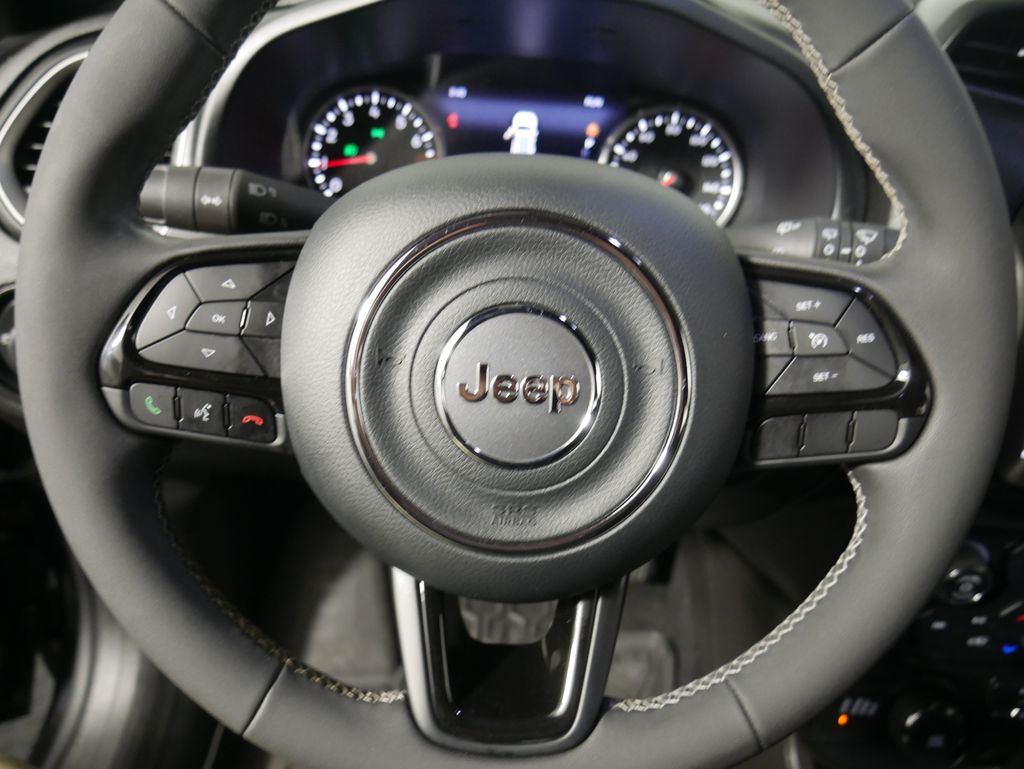 Thumbnail: 2021 Jeep Renegade - 13