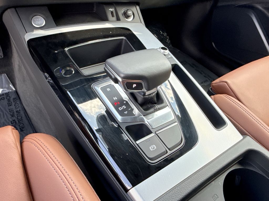 Thumbnail: 2025 Audi Q5 - 20