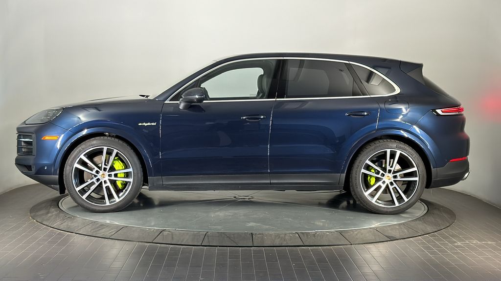 2024 Porsche Cayenne E-Hybrid 2