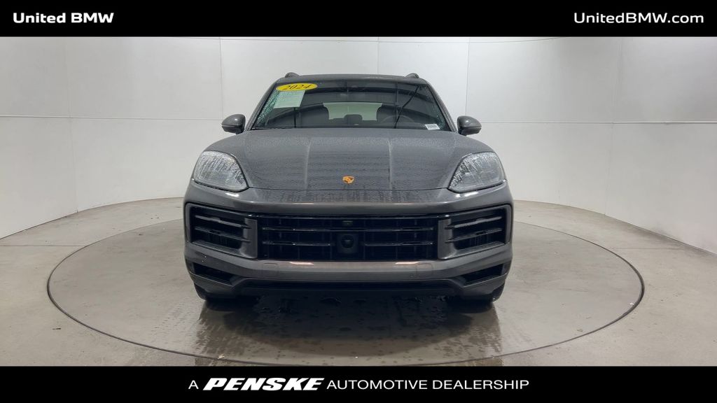 Thumbnail: 2024 Porsche Cayenne - 3