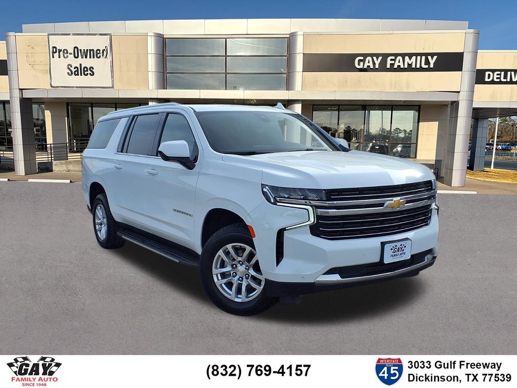 Summit White 2022 Chevrolet Suburban SUV / Crossover 4X2 
