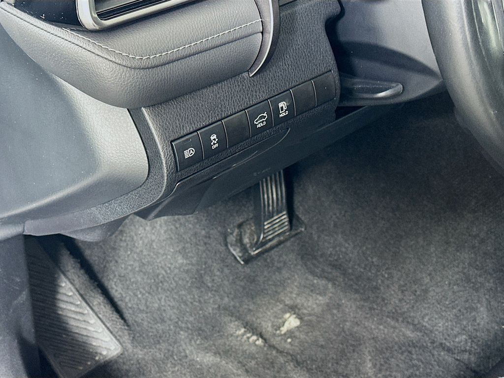 Thumbnail: 2023 Toyota Camry - 10