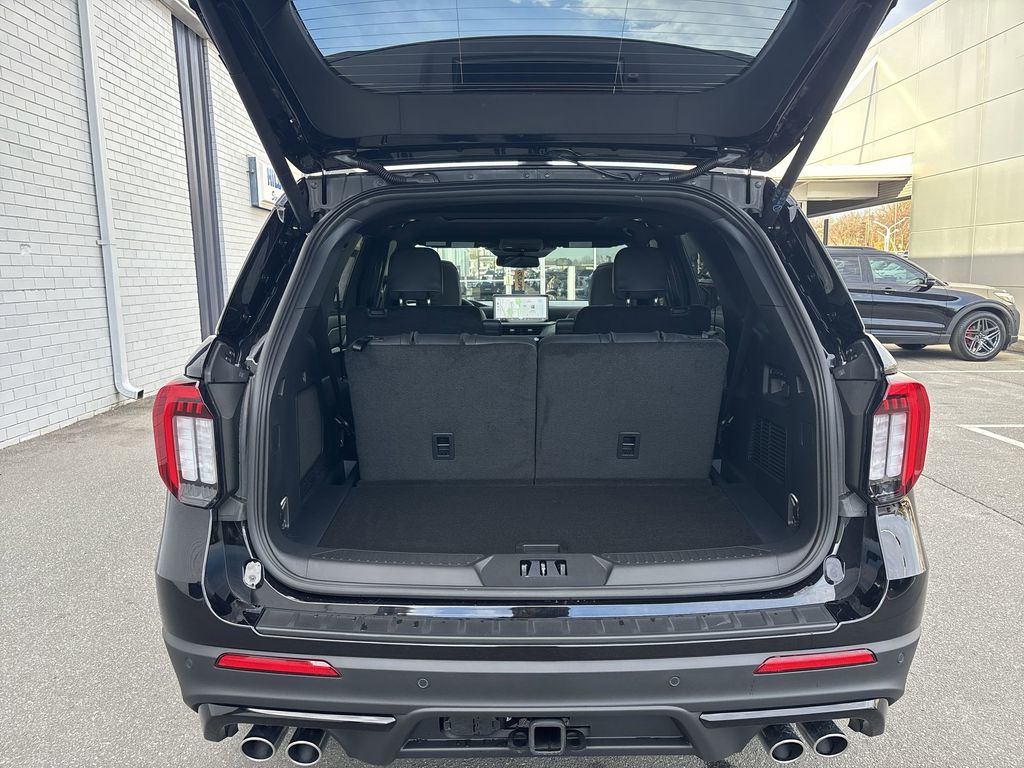 New 2026 Agate Black Metallic Ford ST image 21