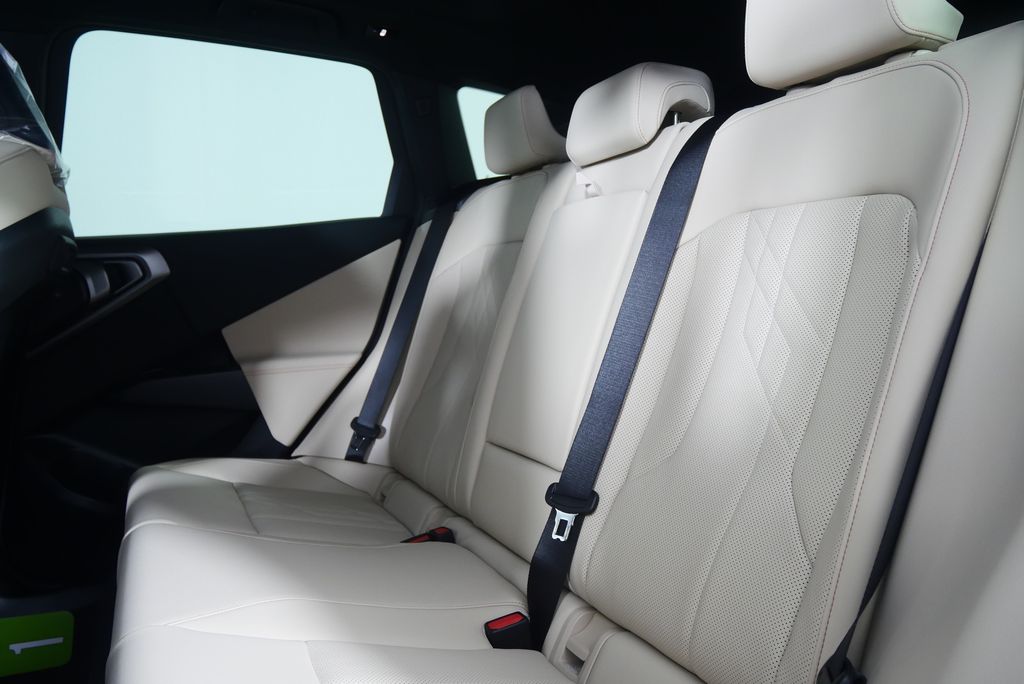 Thumbnail: 2026 BMW X3 - 16