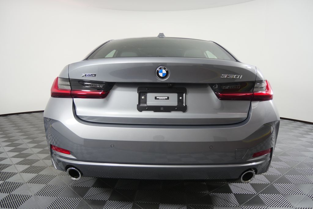 Thumbnail: 2023 BMW 3 Series - 4
