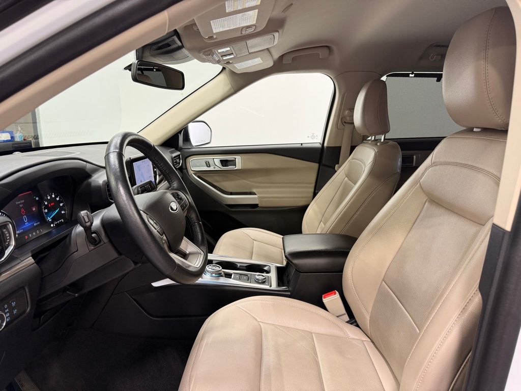 Thumbnail: 2022 Ford Explorer - 12