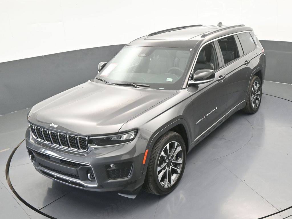 Used 2024 Baltic Gray Metallic Clearcoat Jeep Overland image 51