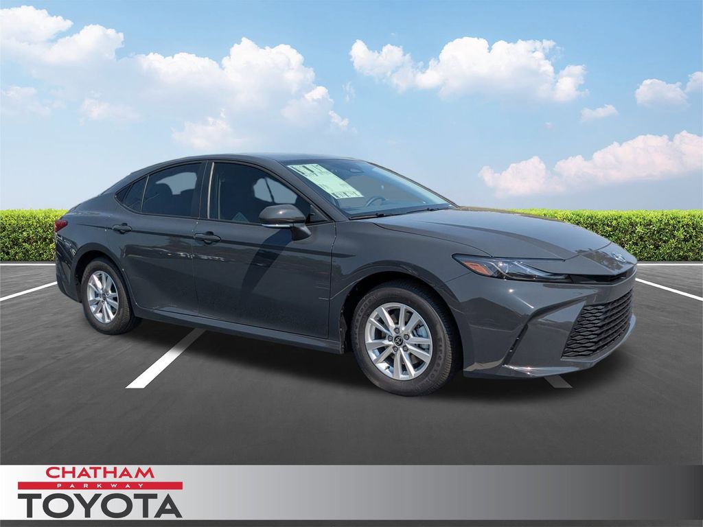 2026 Toyota Camry LE's photo
