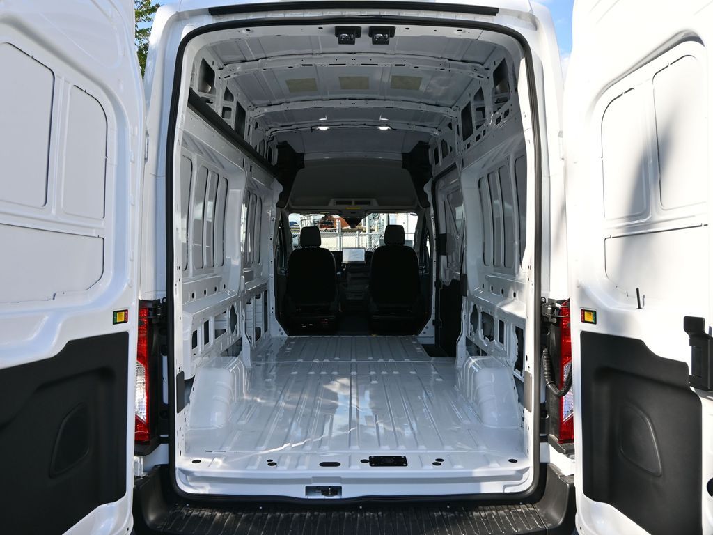 2025 Ford Transit 250