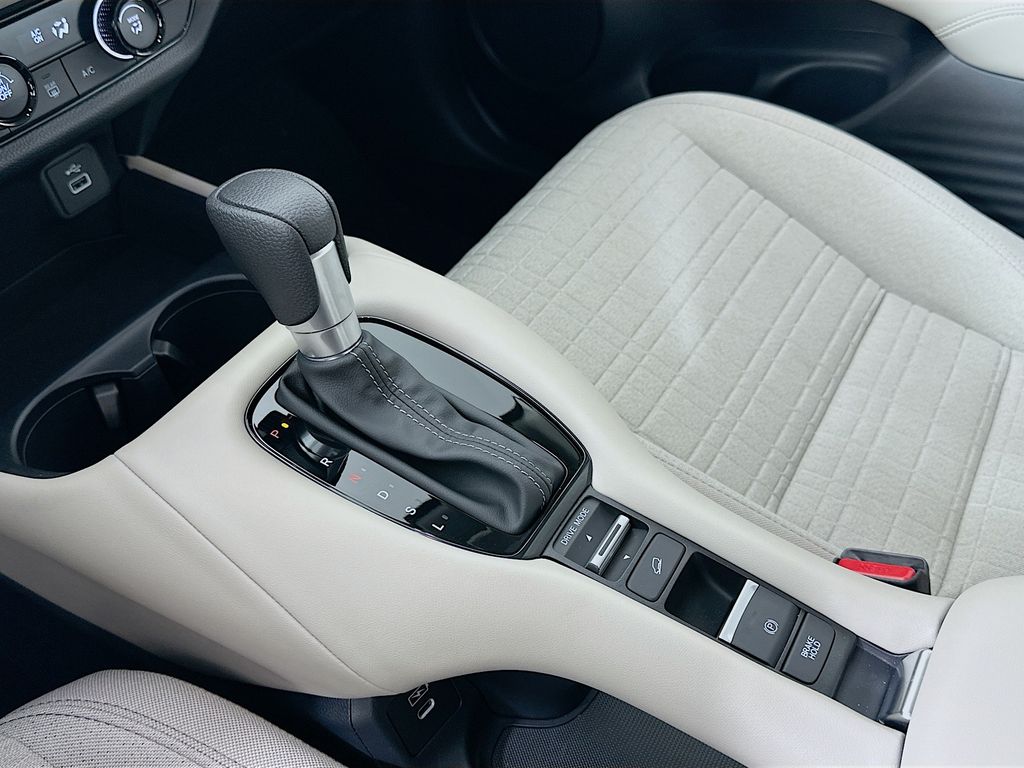 2025 Honda HR-V LX 16
