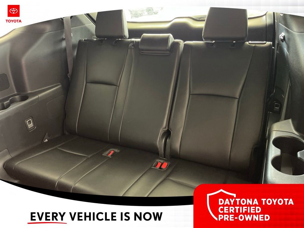 Used 2023 Toyota Highlander SUV