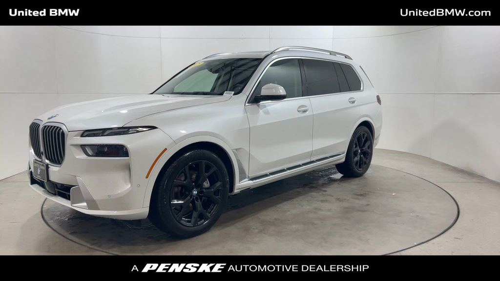 Thumbnail: 2025 BMW X7 - 4