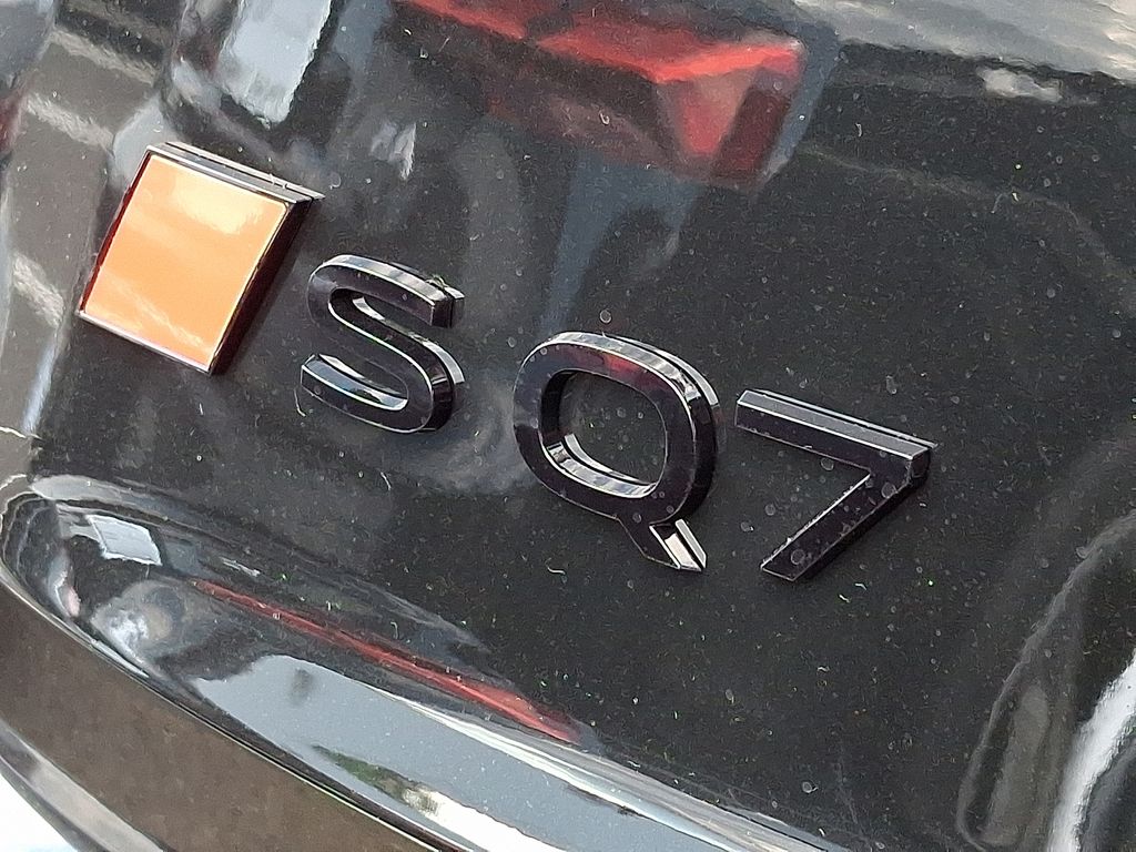 Thumbnail: 2025 Audi SQ7 - 6