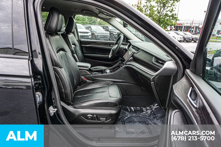 Used 2023 Black Jeep Limited image 23