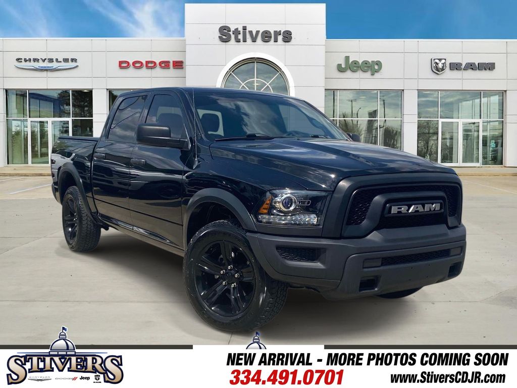 Diamond Black Crystal Pearlcoat 2024 RAM 1500 Classic Warlock Crew Cab 4WD Pickup Truck Four-Wheel Drive 8-Speed Automatic