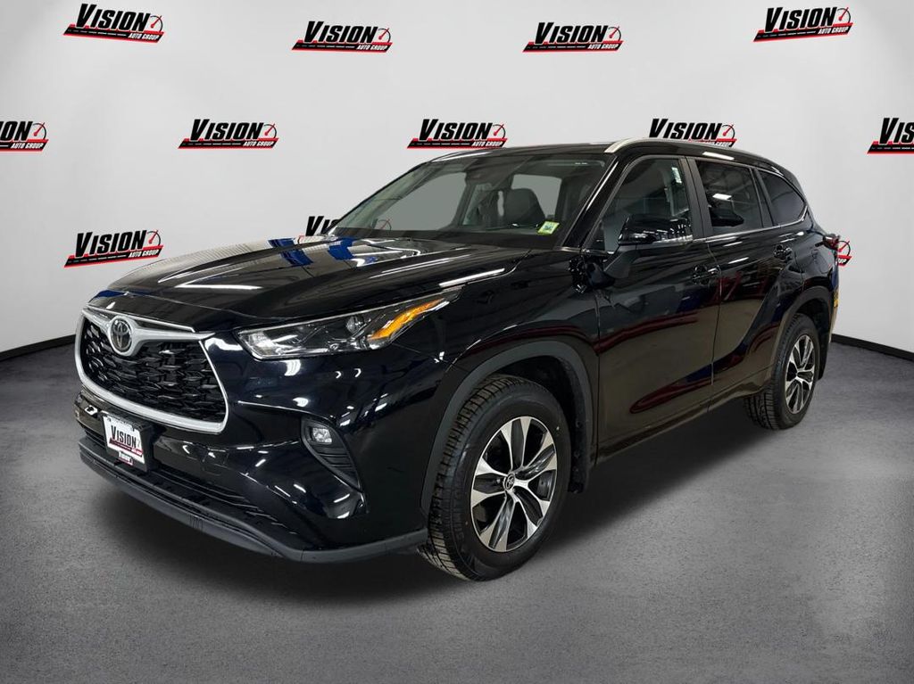 2023 Toyota Highlander XLE AWD