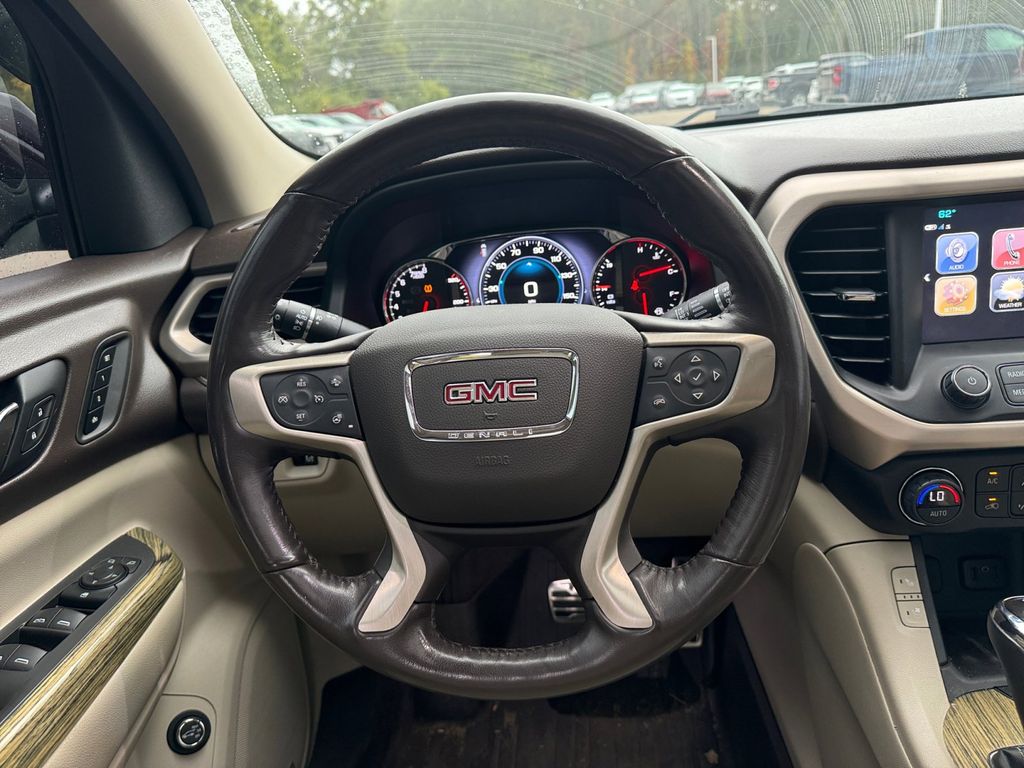 2018 GMC Acadia Denali 11