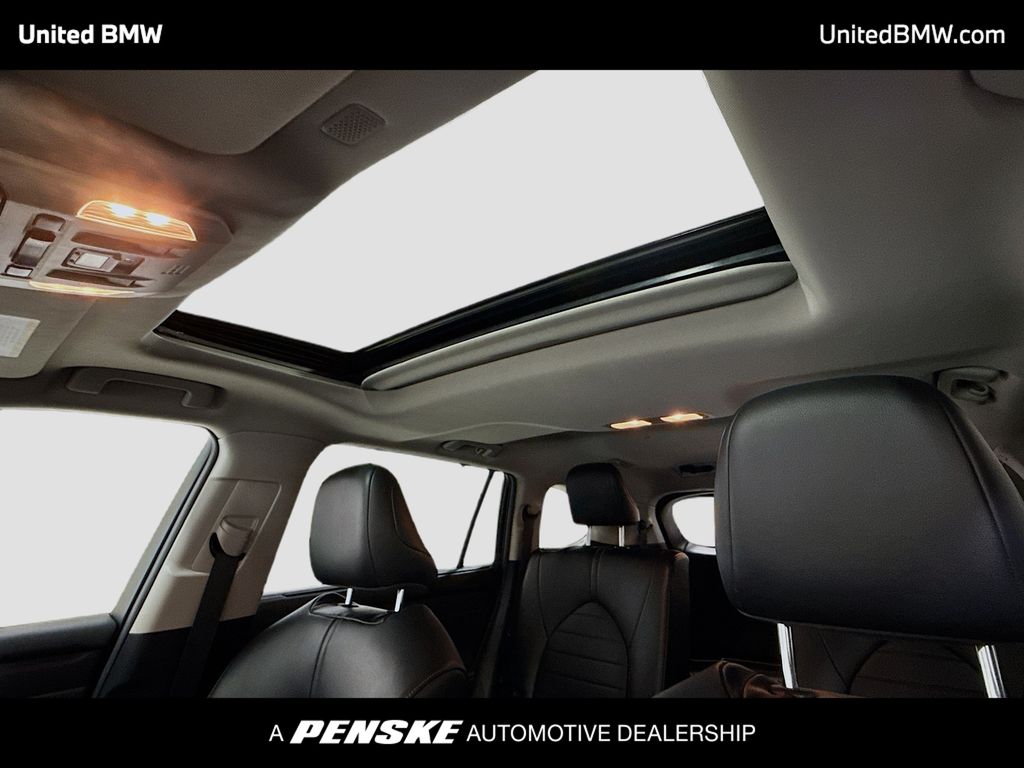 Thumbnail: 2022 Toyota Highlander - 11