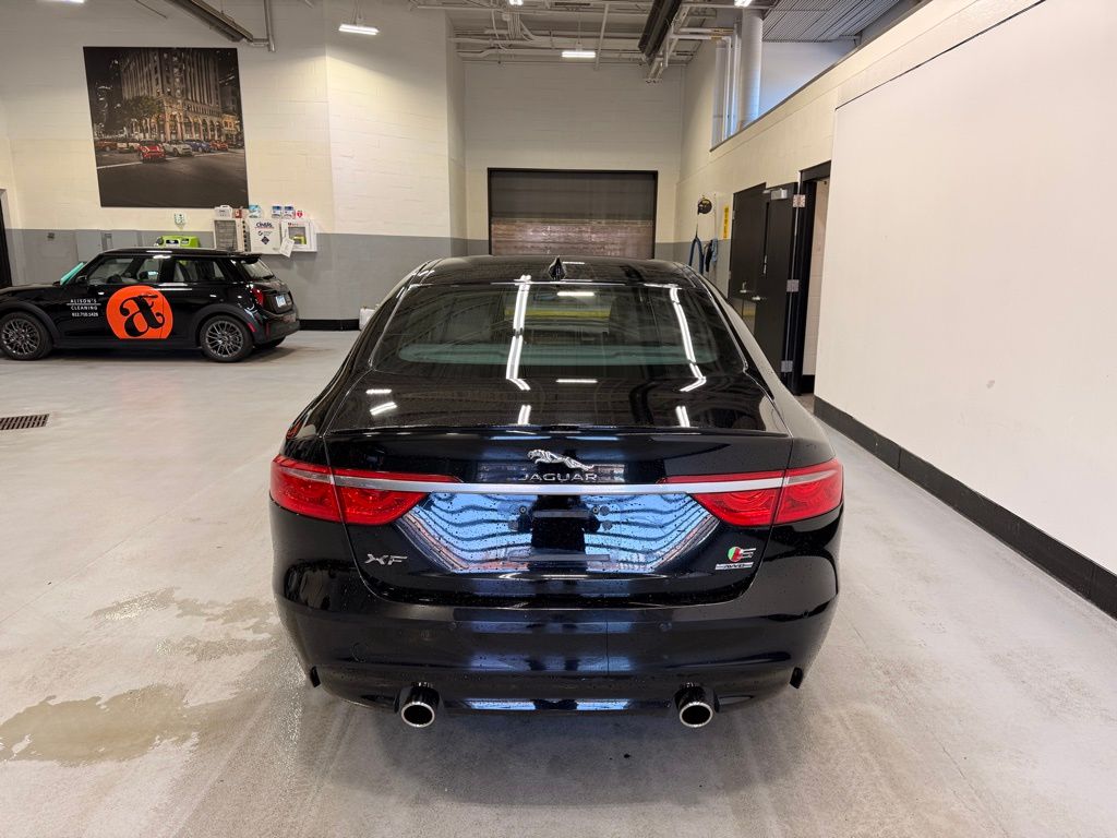 Thumbnail: 2016 Jaguar XF - 4