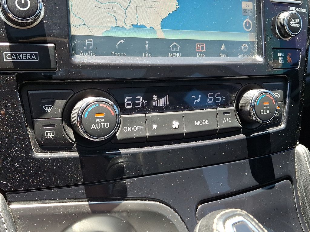 Thumbnail: 2016 Nissan Maxima - 16