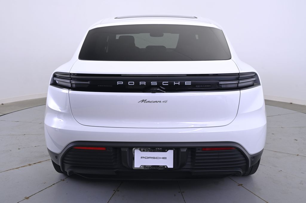 Thumbnail: 2024 Porsche Macan - 6