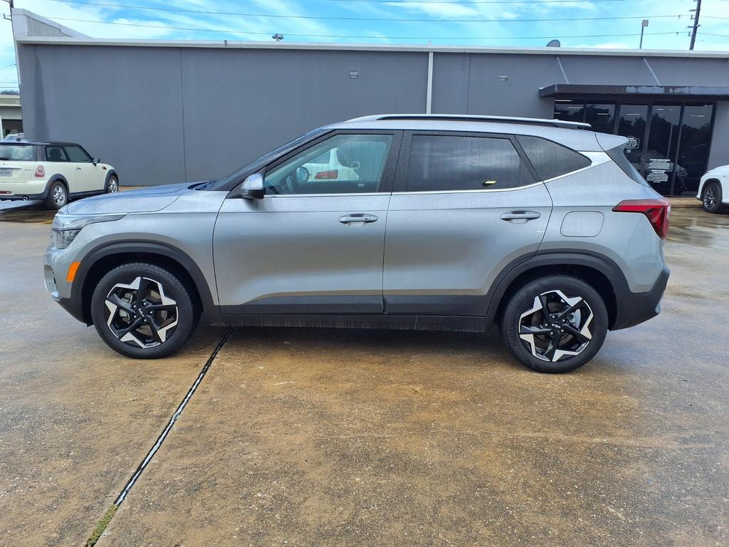 2024 Kia Seltos EX Gray at Shottenkirk Kia Fort Bend