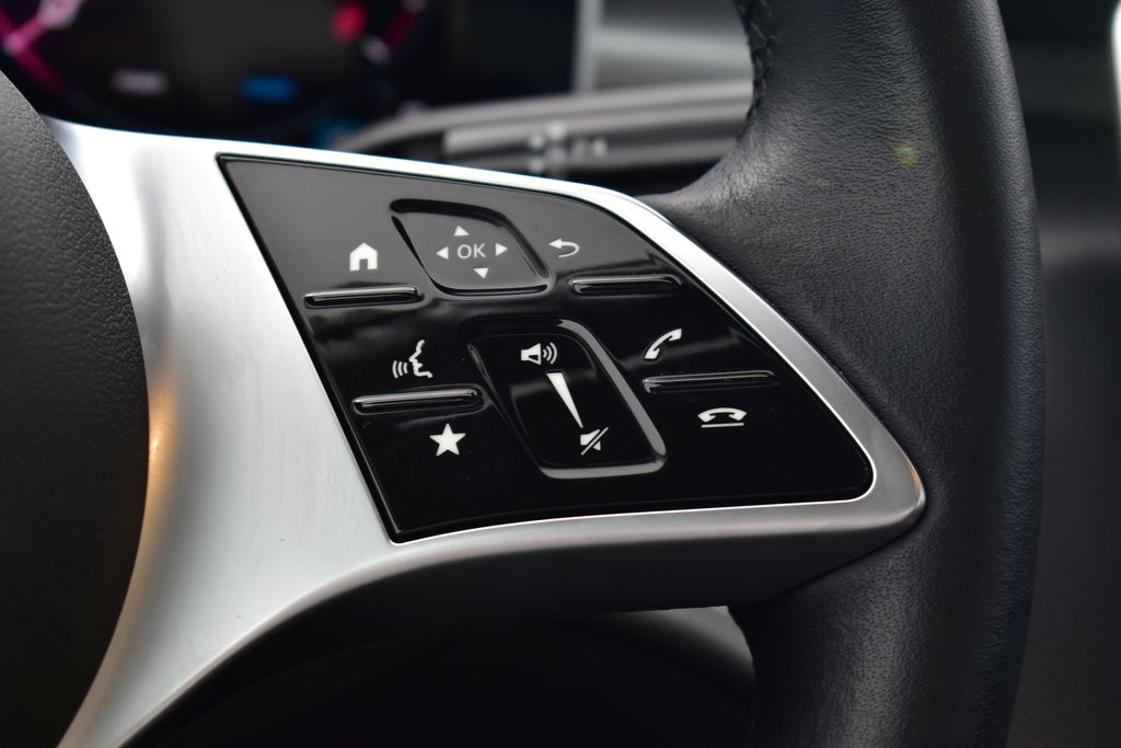 Thumbnail: 2025 Mercedes-Benz C-Class - 17