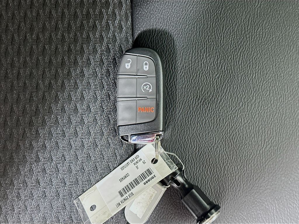 New 2026 Silver Jeep Latitude Altitude image 20