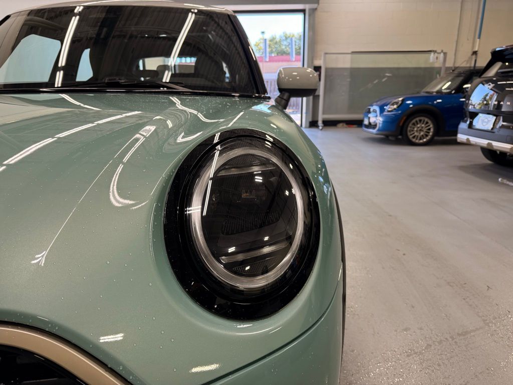 Thumbnail: 2026 MINI Cooper - 9