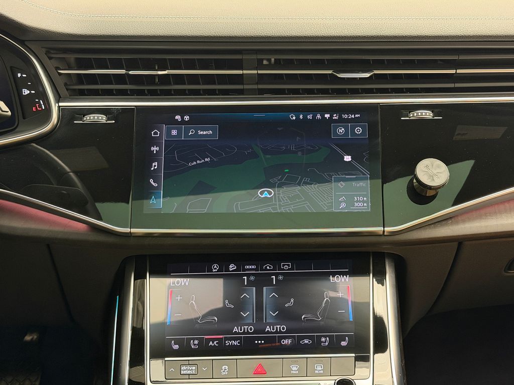 Thumbnail: 2023 Audi Q7 - 24