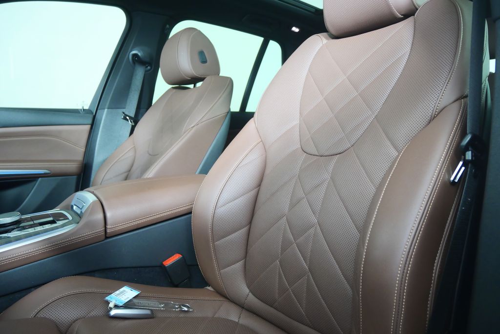 Thumbnail: 2024 BMW X5 - 10