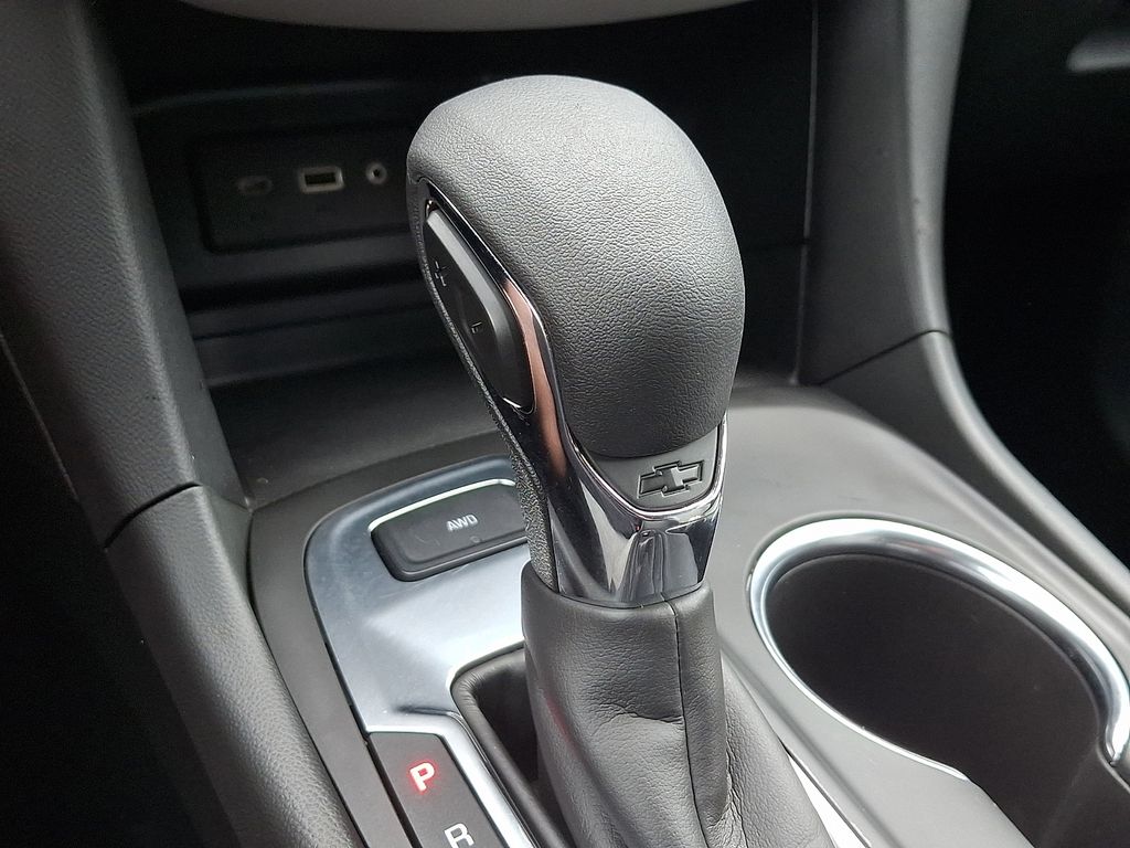 2022 Chevrolet Equinox LS White at Klick Lewis Buick Chevrolet