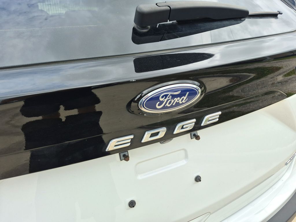 2024 Ford Edge SE White at Shottenkirk Kia Fort Bend