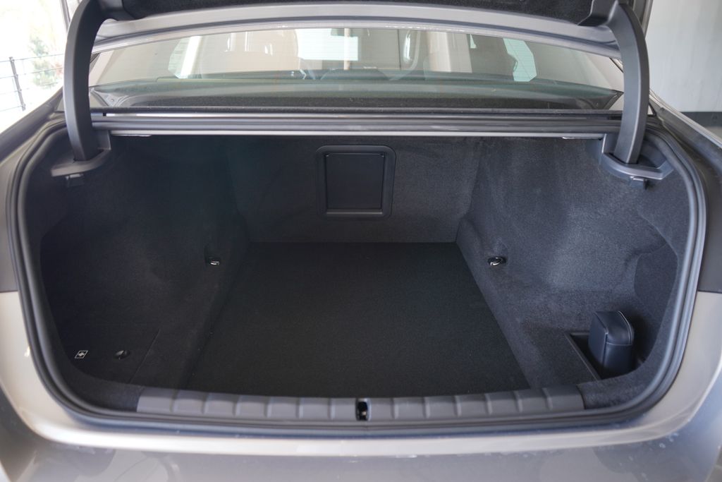 Thumbnail: 2025 BMW 7 Series - 21