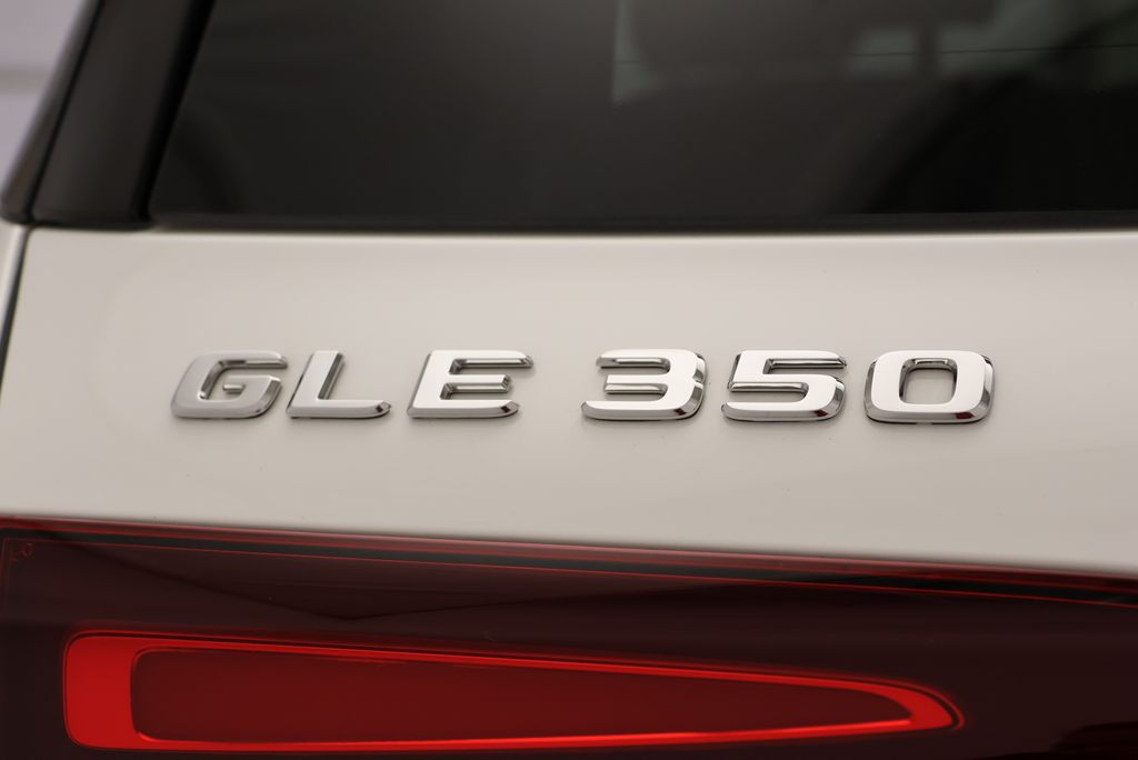 Thumbnail: 2026 Mercedes-Benz GLE - 9