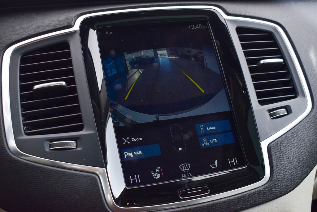 Thumbnail: 2021 Volvo XC90 - 16