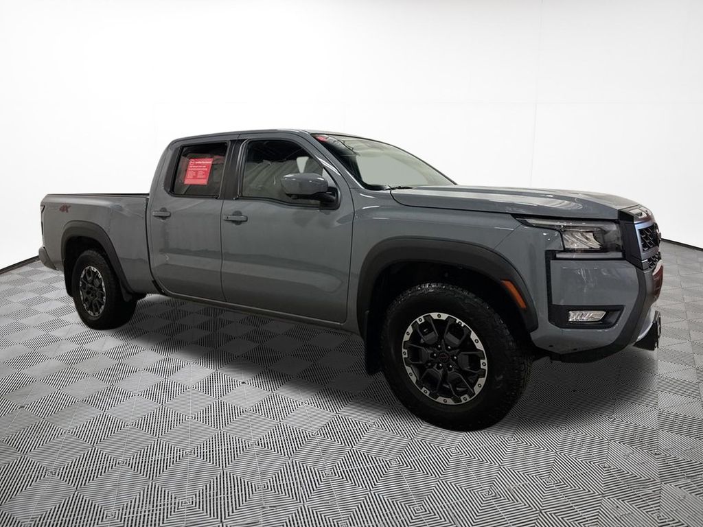 View vehicle photo 4