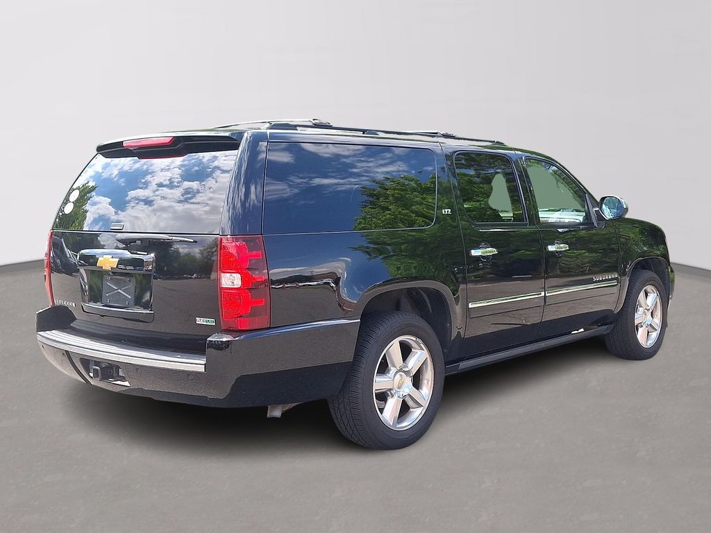 Thumbnail: 2012 Chevrolet Suburban - 4