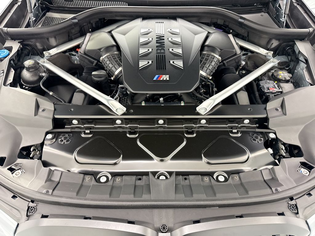 Thumbnail: 2027 BMW X7 - 28