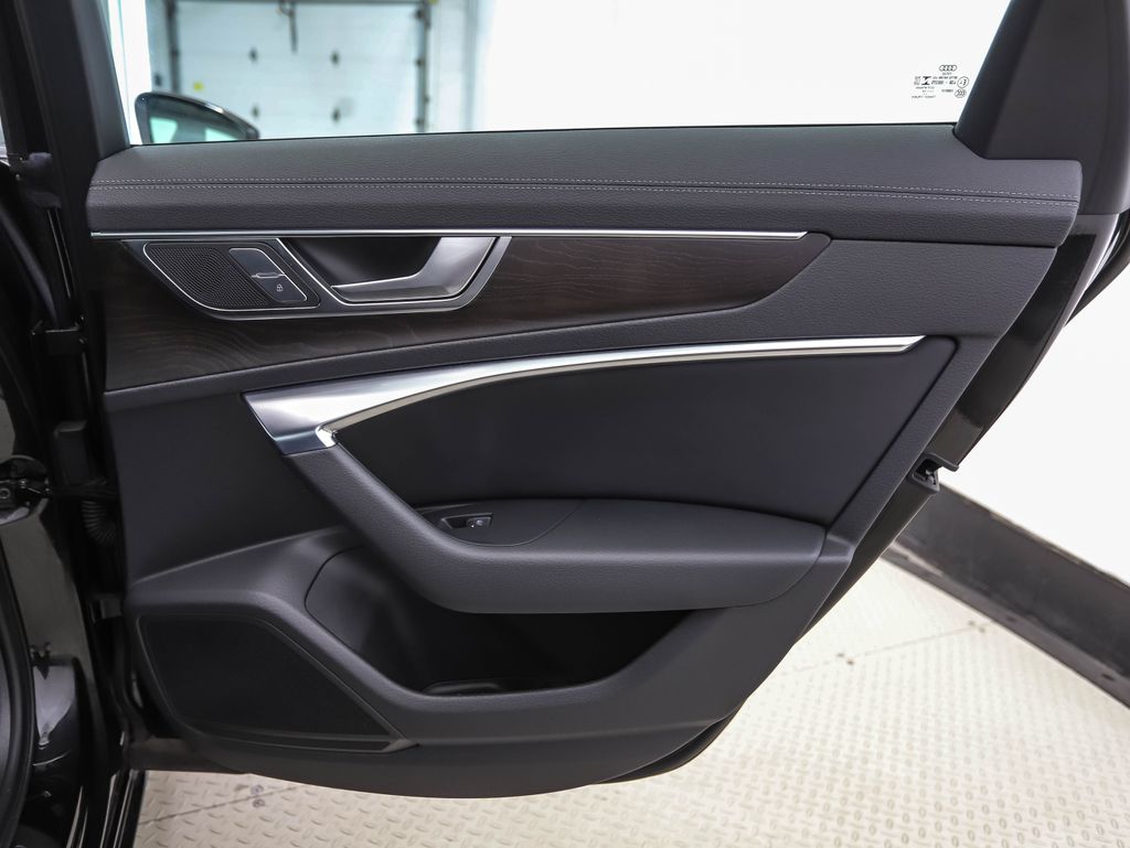 Thumbnail: 2020 Audi A6 - 25