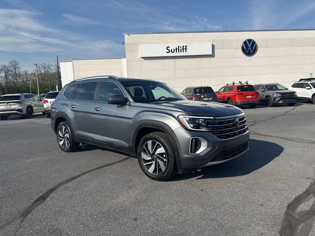 Platinum Gray Metallic 2024 Volkswagen Atlas SEL 4Motion AWD SUV / Crossover All-Wheel Drive 8-Speed Automatic