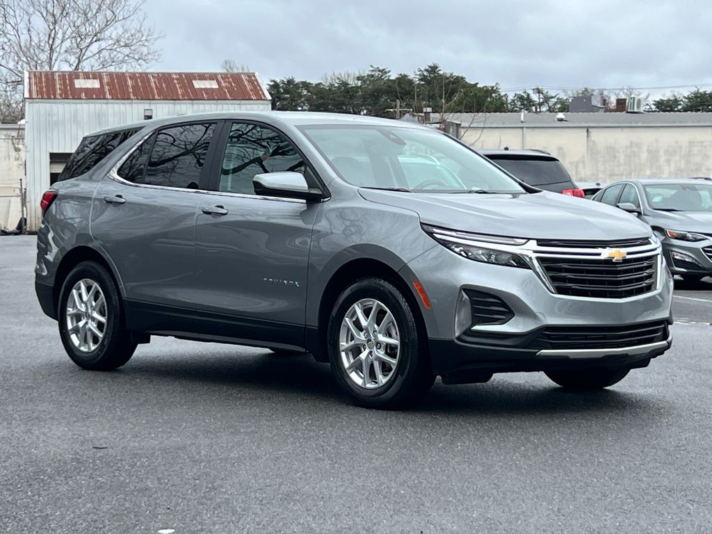 2024 Chevrolet Equinox LT FWD with 1LT