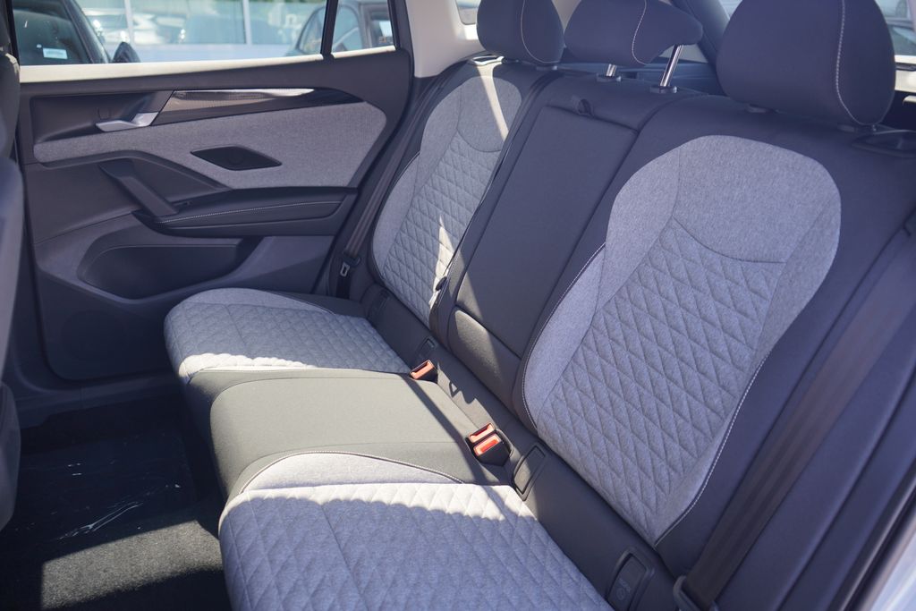 Thumbnail: 2025 Volkswagen Tiguan - 7