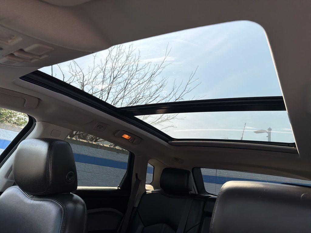 Thumbnail: 2011 Cadillac SRX - 11