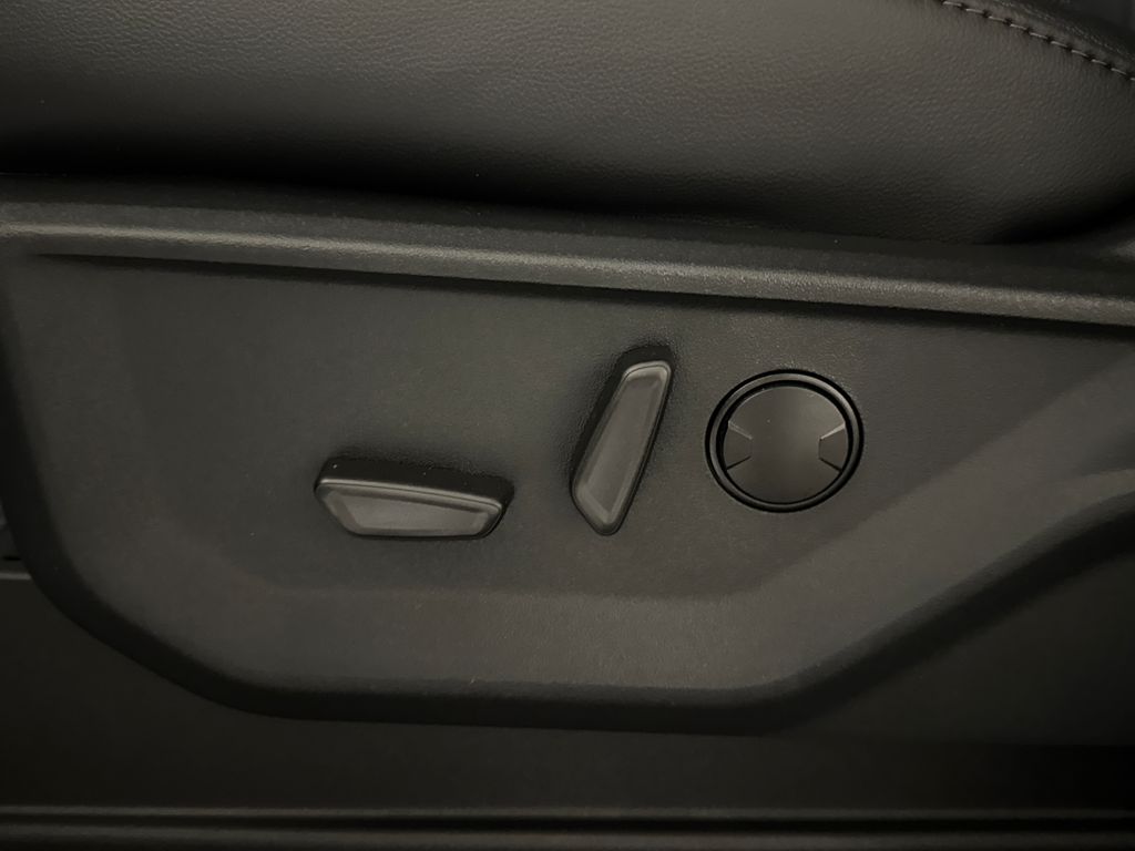 New 2026 White Ford Lariat image 26
