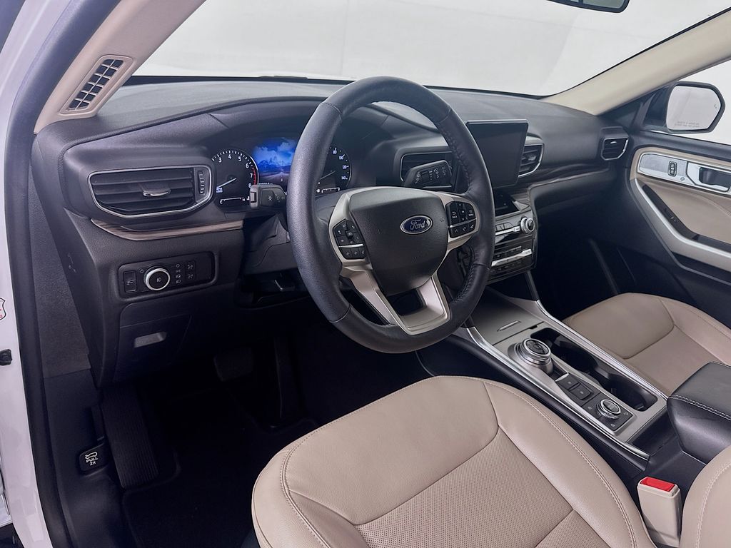 2023 Ford Explorer Limited 9