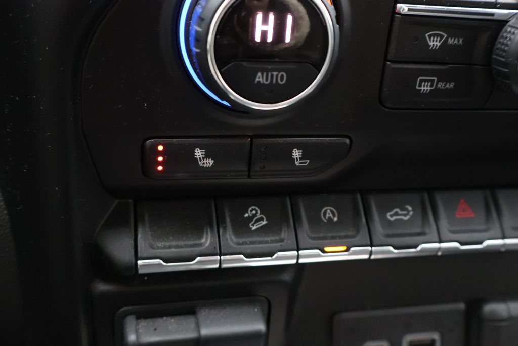 Thumbnail: 2020 Chevrolet Silverado 1500 - 26